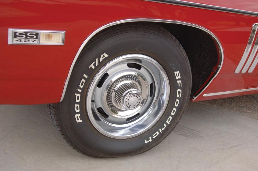 Колеса Chevrolet Impala SS 427 Convertible 1968 года  (фото 3 из 8)